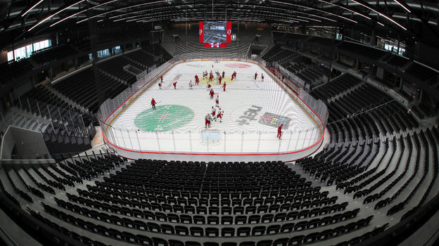 Чемпионат мира по хоккею могут перенести в Россию из Швейцарии из-за коронавируса