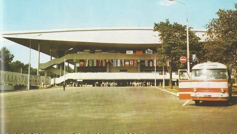 Порно зындандағы секс машина онлайн Анна Цуканова Коттың жалаңаш суреттері