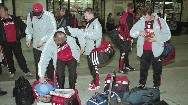 2������� 1999 ����. �������. ����������� ������� ������. ���� ������� �������, -