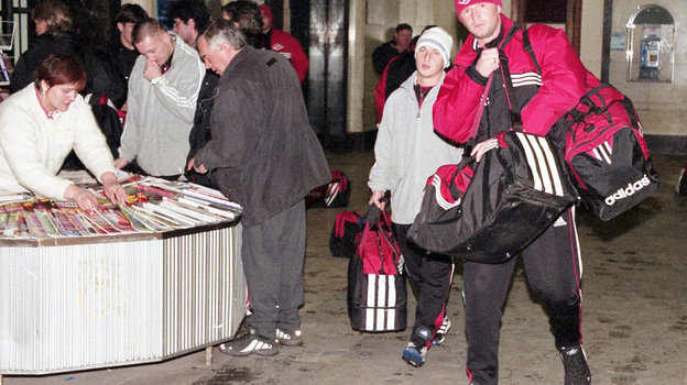 4������� 2000 ����. �������. ����������� ������ �������� ������� ��������. ���� ������� �������, -