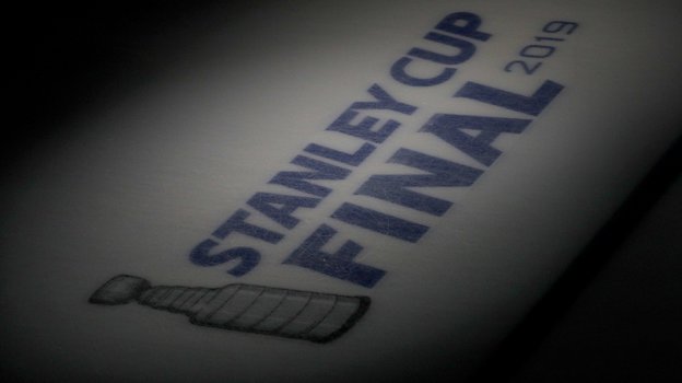 Лого Кубка Стэнли на льду в финале сезона-2018/19. Фото AFP