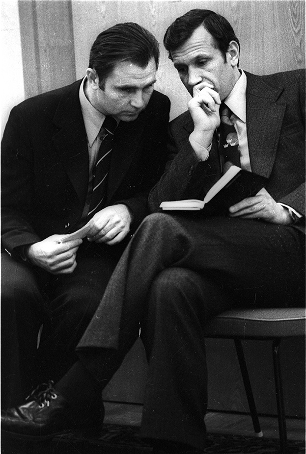 1979 год. Москва. Виктор Тихонов и Вячеслав Колосков. Фото Игорь Уткин 1979 год. Москва. Виктор Тихонов и Вячеслав Колосков. Фото Игорь Уткин