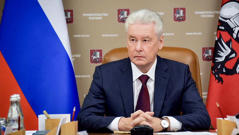 Собянин подарил москвич