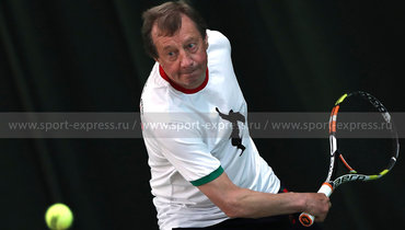 Чем занимается Юрий Семин после ухода из «Локомотива», тренировки в теннис, фото репортаж