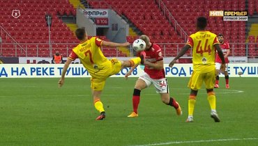 Момент матча «Спартак» — «Арсенал».