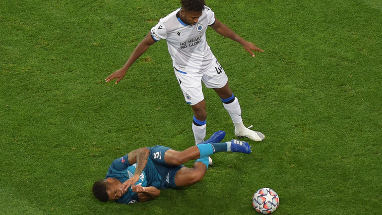 Зенит брюгге 1987. Зенит брюгге. Зенит брюгге 1987. Брюгге футболист. Зенит брюгге.