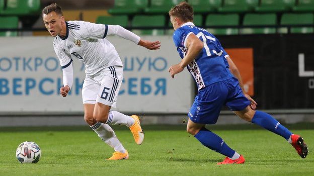 12 ноября. Кишинев. Россия - Молдавия - 0:0. Денис Черышев в атаке. Фото Константин Рыбин 12 ноября. Кишинев. Россия - Молдавия - 0:0. Денис Черышев в атаке. Фото Константин Рыбин