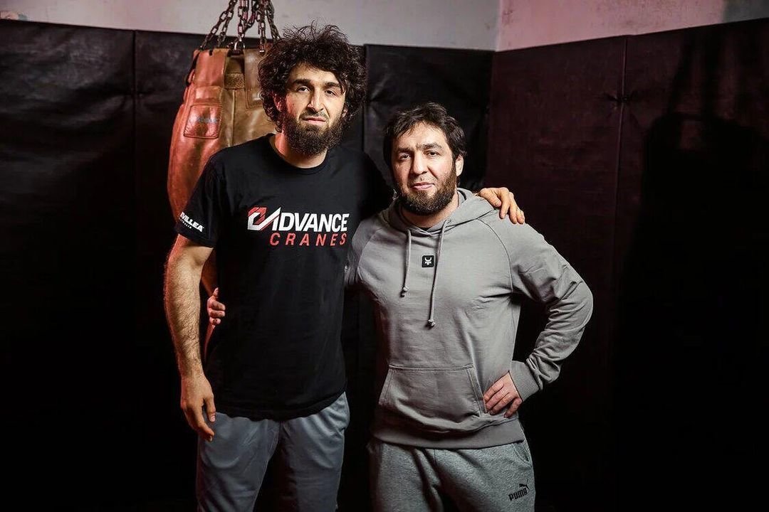 Интервью с тренером Забита Магомедшарипова — о следующем бое в UFC, ЯреРодригесе, вызове от Корейского Зомби. Спорт-Экспресс