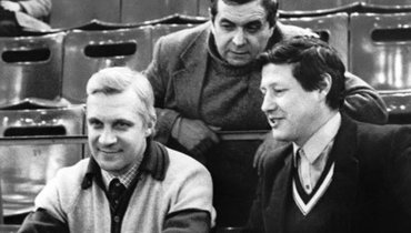 1980-е годы. Режиссер спортивных трансляций Эрнест Серебренников (в центре) с комментаторами Владиславом Гусевым (слева) и Геннадием Орловым.