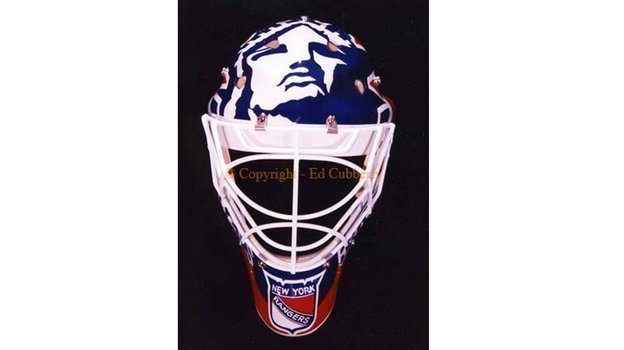Ответы жк-вершина-сайт.рф: Хоккейная маска вратаря когда была впервые использована в игре? Кем?