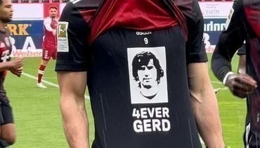 Левандовски повторил рекорд Герда Мюллера по голам в одном сезоне бундеслиги