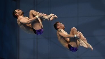 Бондарь и Минибаев стали серебряными призерами чемпионата Европы в прыжках в воду