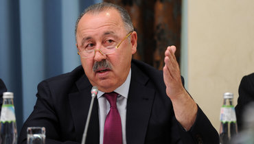 Газзаев оценил работу Слуцкого комментатором на Евро-2020