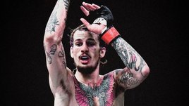 «Девушки любят дрыщей». Молодая звезда UFC летает на частном самолете и разрешает своей подруге изменять ему