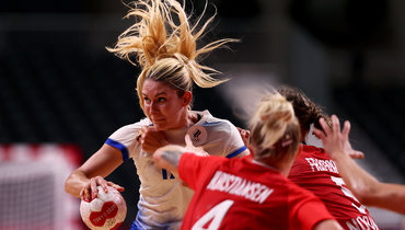 Женская сборная России по гандболу обыгрывает Норвегию после первого тайма в полуфинале Олимпиады