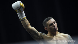 «Когда кажется, что Усик на дистанции, он уже вне ее. Его не поймать». Боксеры и тренеры разбирают бой с Джошуа