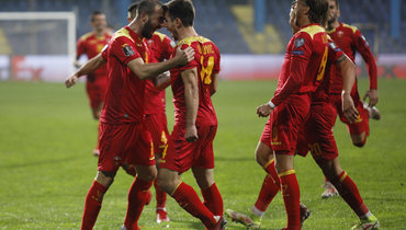 Сборная Нидерландов упустила победу над Черногорией, пропустив два мяча после 82-й минуты
