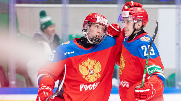 Данила Юров и Роман Романов. Фото IIHF