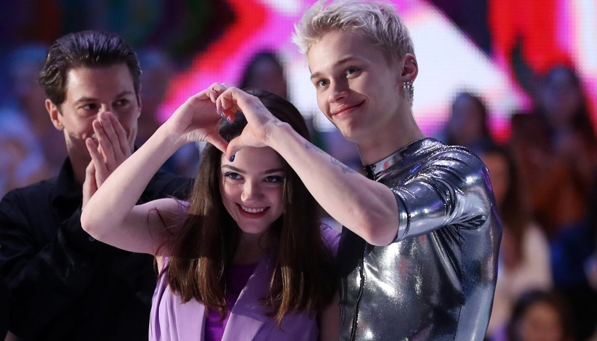 Медведева и Милохин у Урганта рассказали про поцелуй и