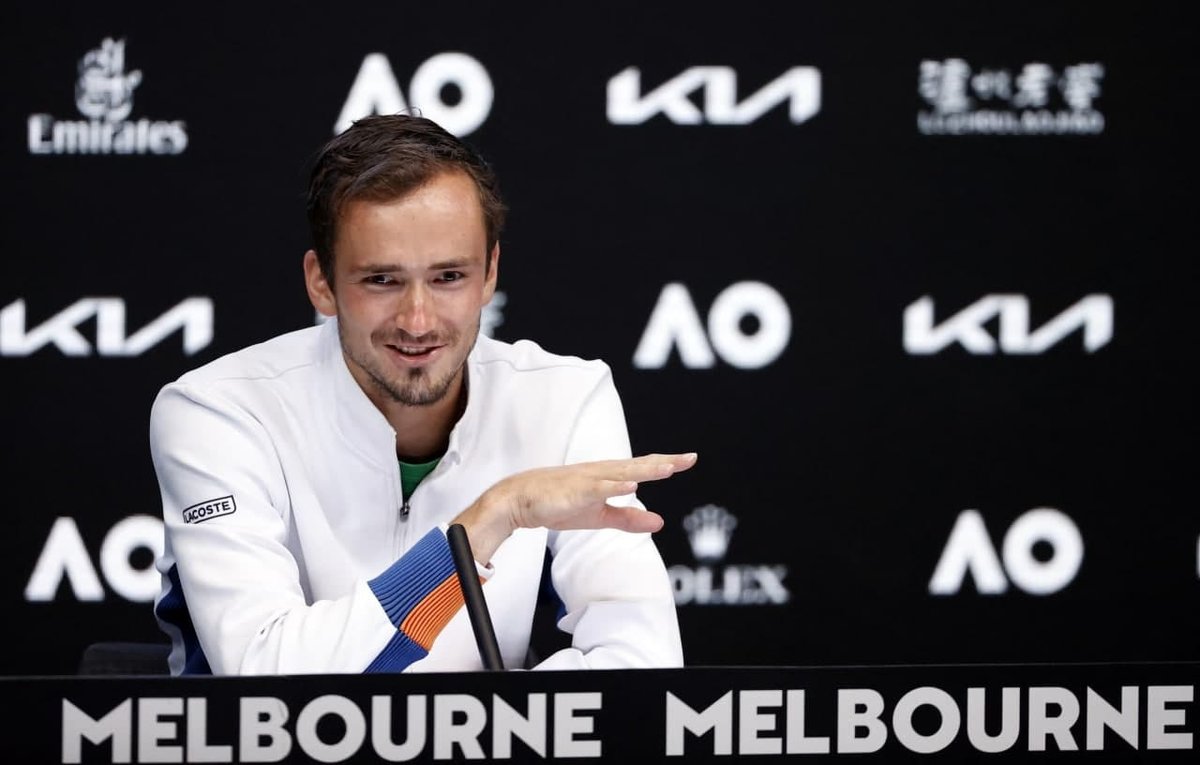 «Мальчик перестал мечтать». Монолог Медведева после поражения в финале  Australian Open. Спорт-Экспресс