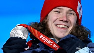 Российский шорт-трекист был награжден серебряной медалью Олимпиады в Пекине