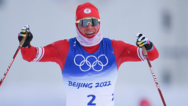 «Большунов — король лыж!» Легков — о победе россиянина в масс-старте Олимпиады-2022