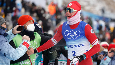 Большунов превзошел Клебо по медалям и золоту на Олимпиаде-2022