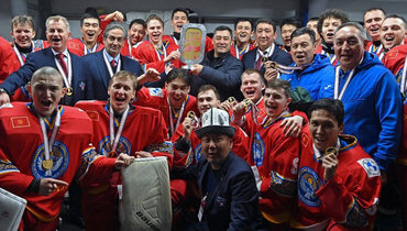 Сборная Киргизии по хоккею — это не шутка. Российский тренер вывел ее из четвертого дивизиона ЧМ в третий и рассказал об этом