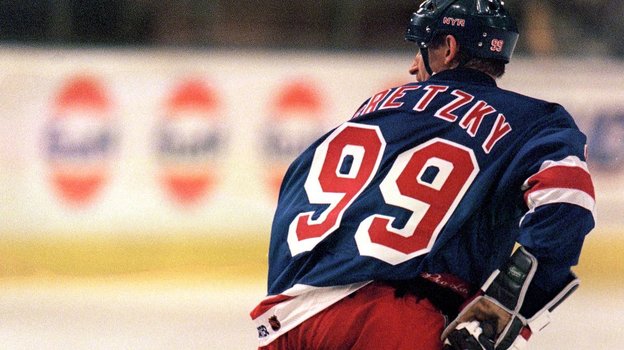 Уэйн Гретцки: последний гол в карьере в НХЛ, рекорд по голам, 894 гол  Гретцки в НХЛ — 29 марта 1999 года. Спорт-Экспресс