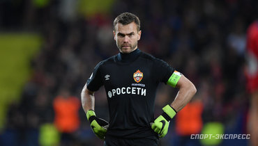В ЦСКА ответили на вопрос о продлении контракта с Акинфеевым