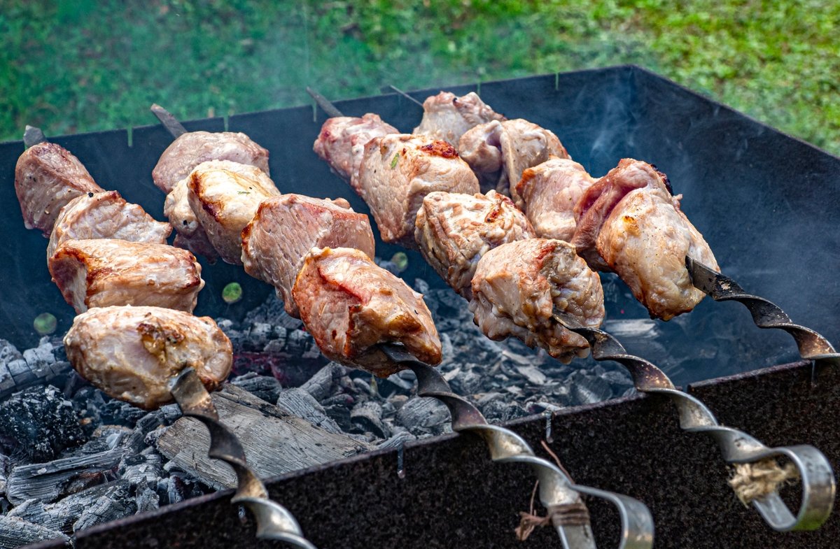 11 способов вкусно замариновать шашлык из свинины