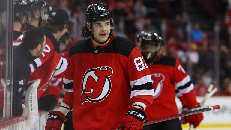 Хоккей: Никита Охотюк, защитник «Нью-Джерси» о дебюте в НХЛ и Александре  Овечкине в интервью. Спорт-Экспресс