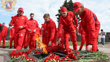 Игроки и штаб сборной России почтили память жертв Великой Отечественной войны