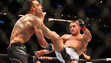 Фронт-кик нокаут в бою Ченлдера и Фергюсона стал 11-м в истории UFC