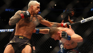 UFC 274: Чарльз Оливейра победил Джастина Гэтжи в главном поединке турнира