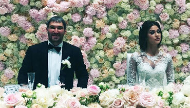 Платья за полтора миллиона и плачущие гости. Свадьба Овечкина — одна из самых дорогих в России