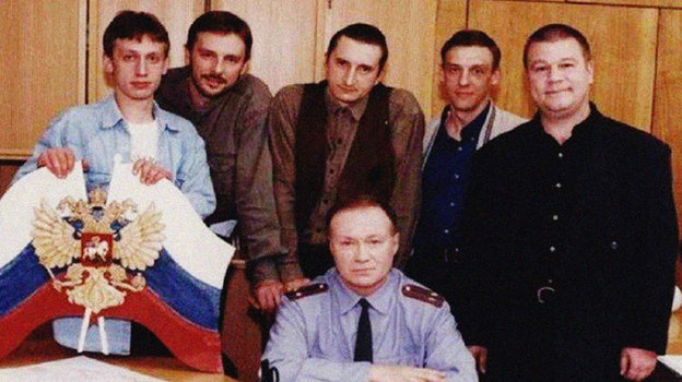 Кадр из сериала «Улицы разбитых фонарей». Кадр из сериала «Улицы разбитых фонарей».