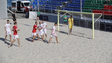Сборная России по пляжному футболу вновь обыграла Белоруссию в товарищеском матче