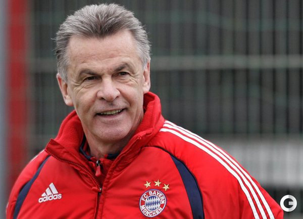 тренер баварии. ханс-дитер флик. главный тренер «баварии» ханс-дитер флик. ханс-дитер флик тренер. ханси флик бавария.