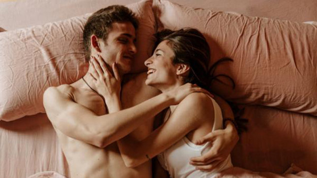 Секс-романтика: 9 важных моментов и 3 позы для особенного вечера