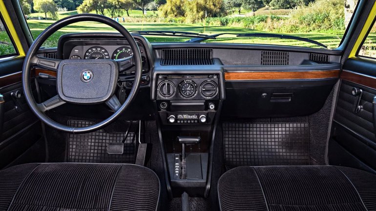 BMW 12     50  -