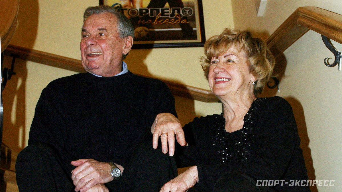 Анасы ұлының порносын желіде жуады