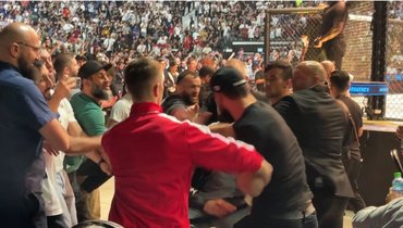 Хамзат Чимаев и Абубакар Нурмагомедов подрались в зале во время турнира UFC 280