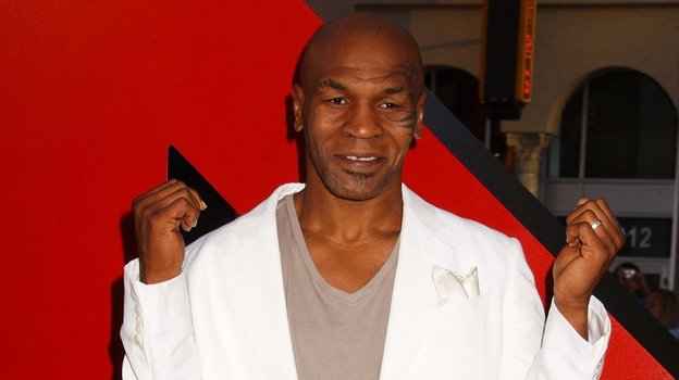 Тайсон мусульманин. Дезире вашингтон тайсон. Майк тайсон. Жив ли майк. Mike tyson 2022.
