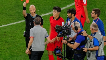 Главный тренер сборной Кореи получил красную карточку после завершения матча ЧМ-2022 против Ганы