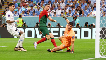 Магия Роналду: испугал вратаря Уругвая — и Португалия в плей-офф