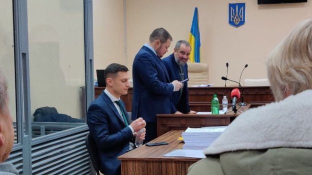 
                        Одиозный руководитель украинского футбола арестован: у него нашли дом за 5 миллионов долларов, а он называет дело против себя «русским следом»
                    