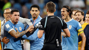 Уругваец Хименес пошел вразнос — назвал ФИФА «кучкой ублюдков» и ударил чиновника. Какие будут последствия?