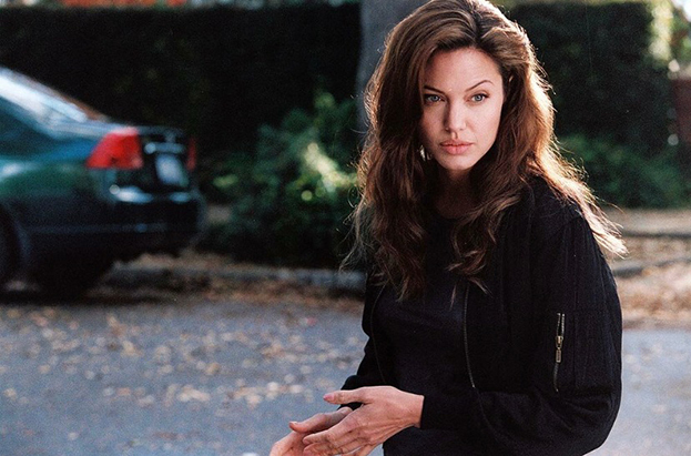 Анджелина Джоли. Фото Кадр из фильма