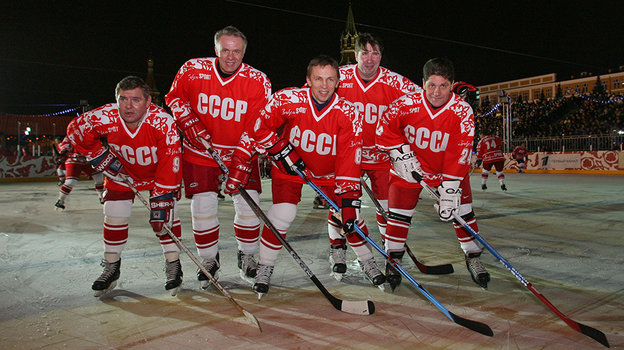 Легенды советского хоккея на Красной площади. Фото Александр Вильф, архив «СЭ»
